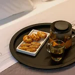 Antama Living, Luxe Stonehouse With Pool & Bbq ヴィラ *