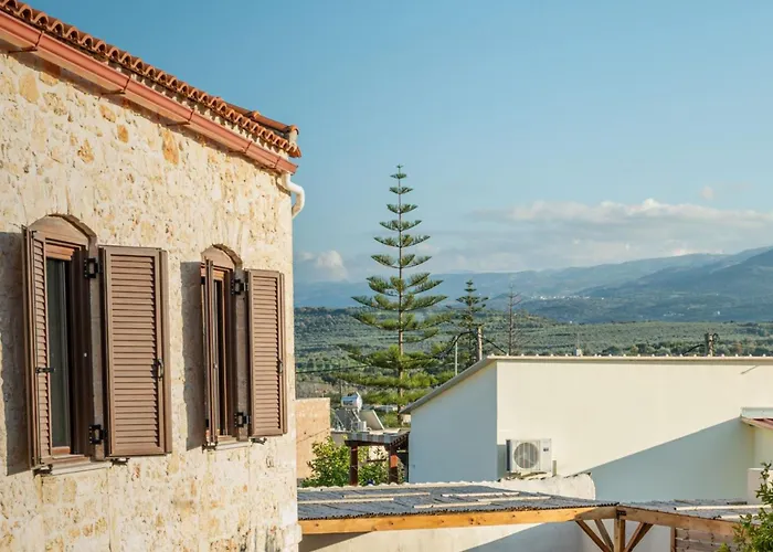 Villa Antama Living, Luxe Stonehouse With Pool & Bbq *