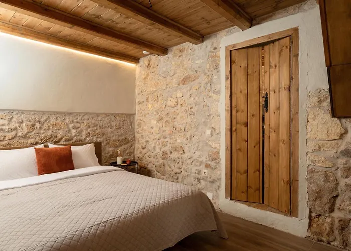 Villa Antama Living, Luxe Stonehouse With Pool & Bbq Rethymno (Crete)