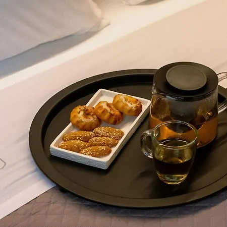 Antama Living, Luxe Stonehouse With Pool & Bbq فيلة *