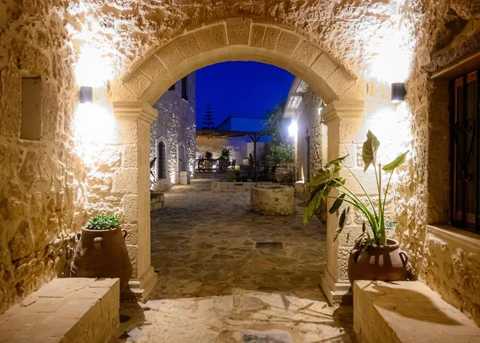 Villa Antama Living, Luxe Stonehouse With Pool & Bbq