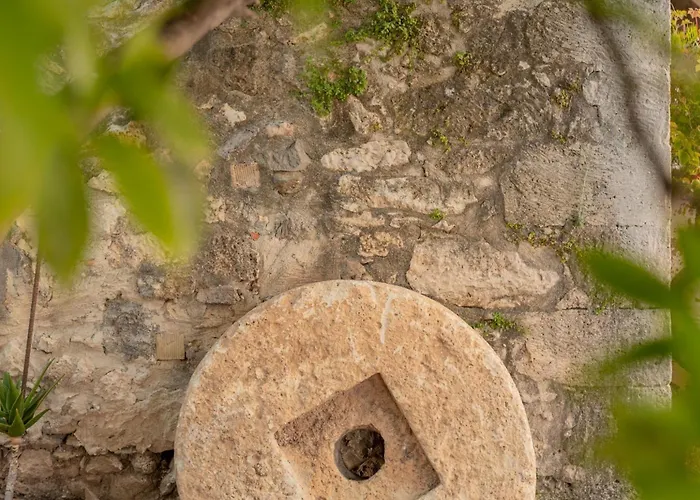 Villa Antama Living, Luxe Stonehouse With Pool & Bbq Rethymno