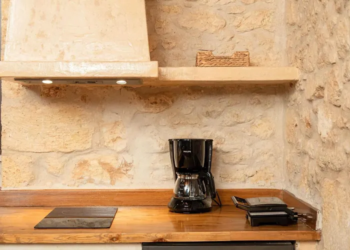 Antama Living, Luxe Stonehouse With Pool & Bbq Villa Rethymno